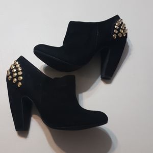 Steve Madden Pheona Black Suede Heels size 8